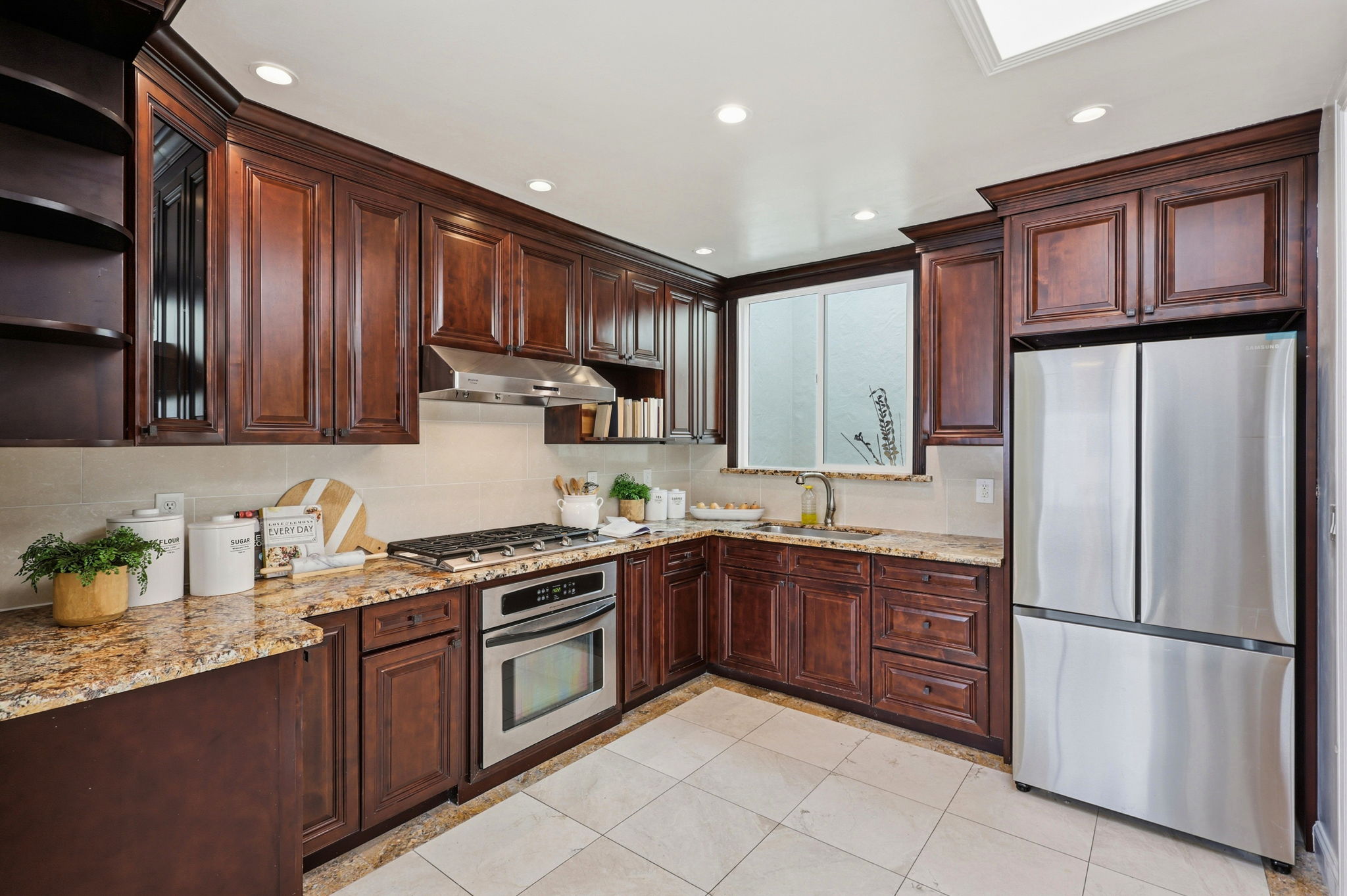 009_F8_2275 35th Ave