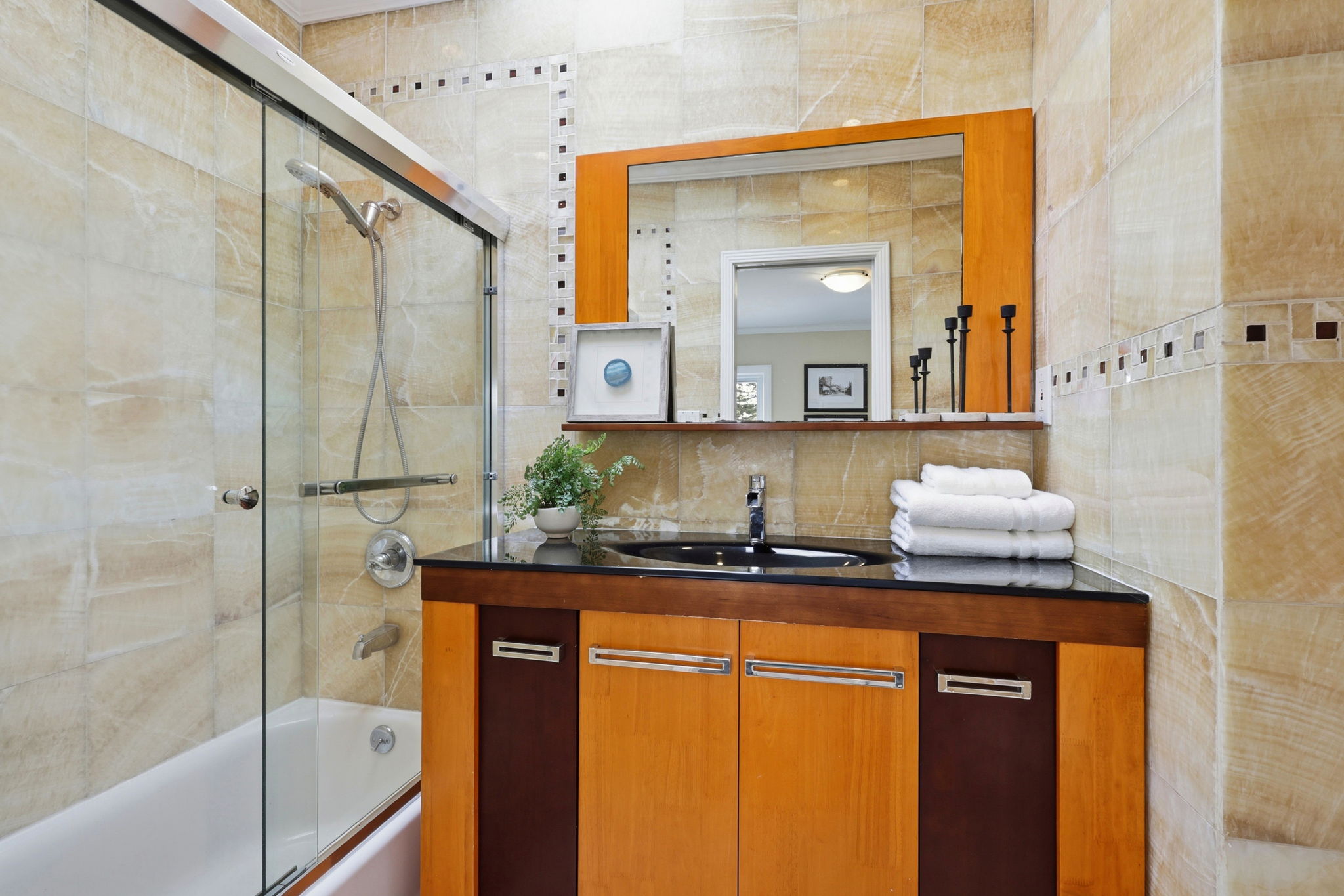 027_F8_2275 35th Ave