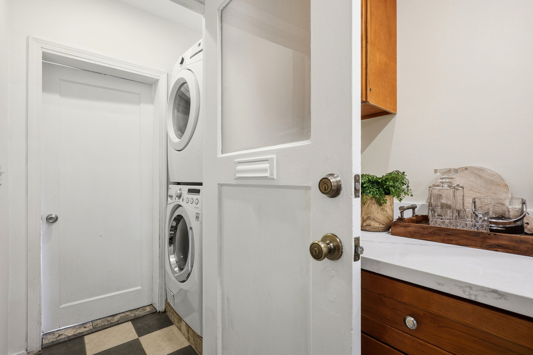 028_F8_2275 35th Ave