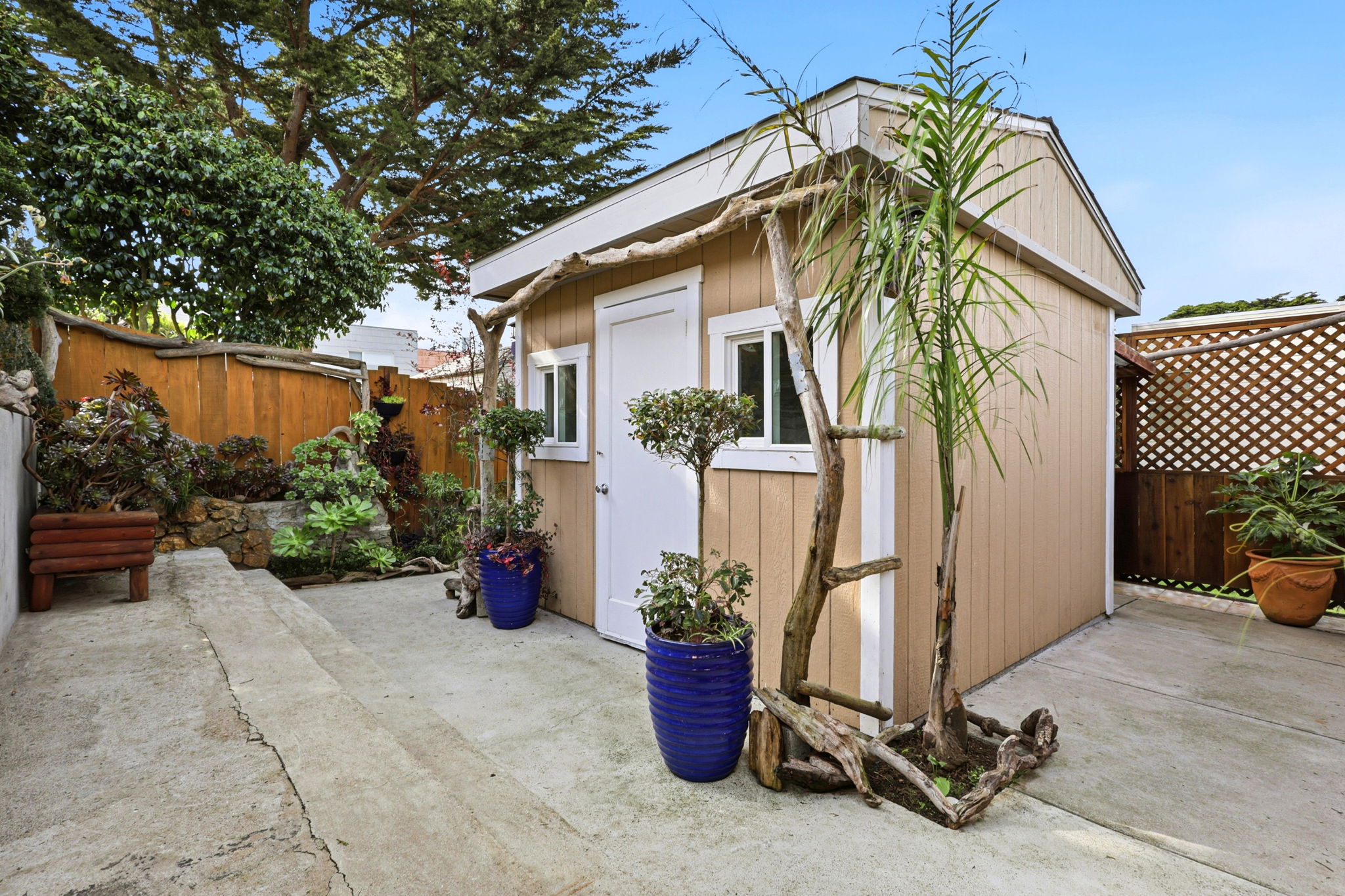 035_F8_2275 35th Ave