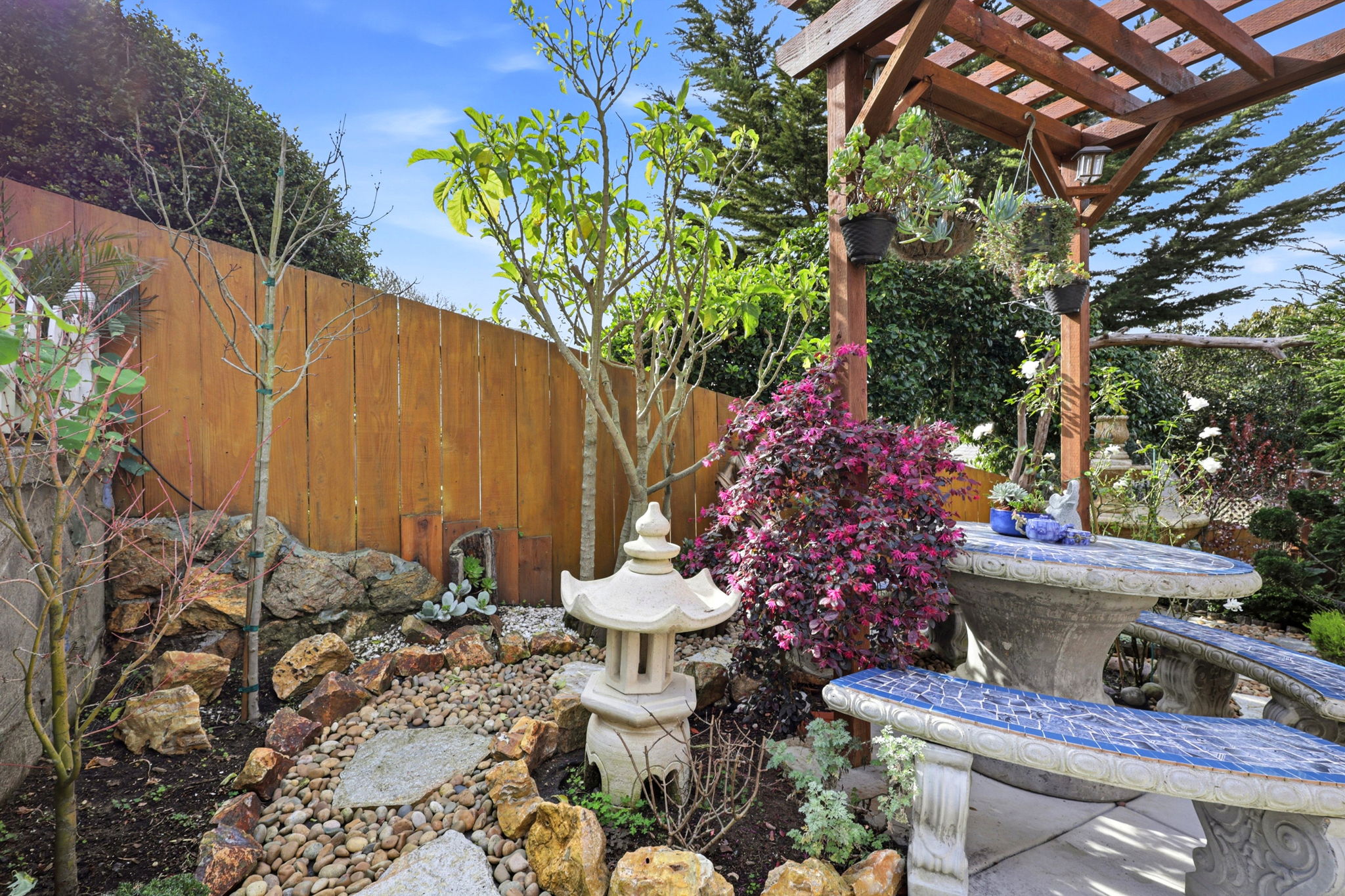 036_F8_2275 35th Ave