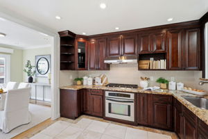 010_F8_2275 35th Ave