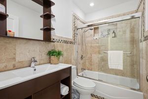 022_F8_2275 35th Ave