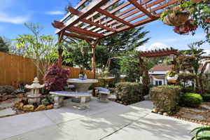 033_F8_2275 35th Ave