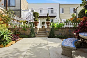 037_F8_2275 35th Ave