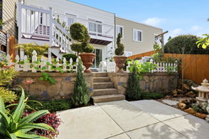 038_F8_2275 35th Ave