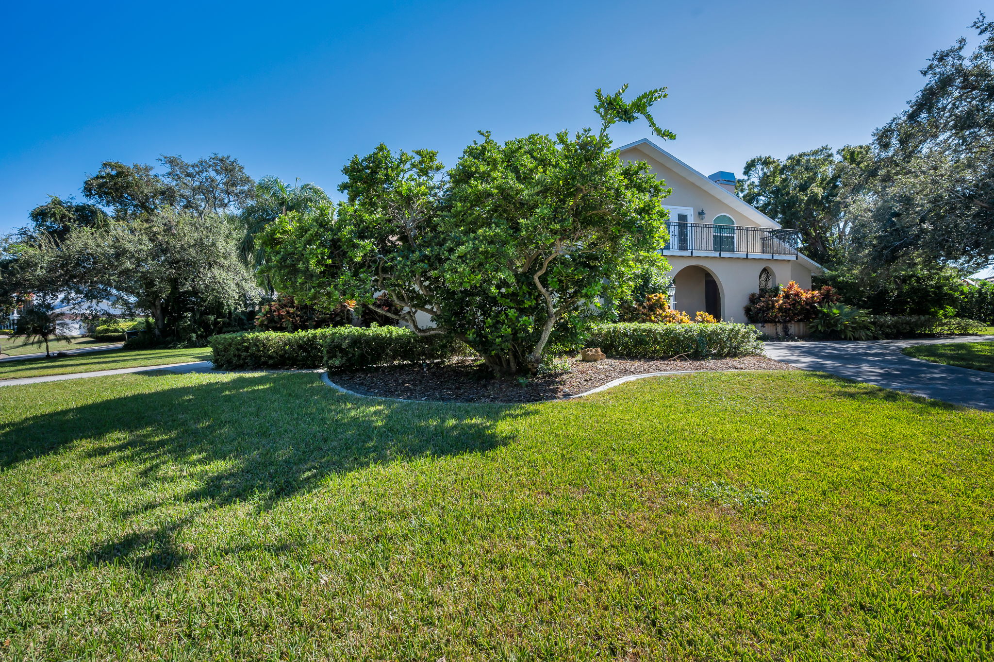 Front Exterior9