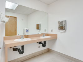  Photo 43