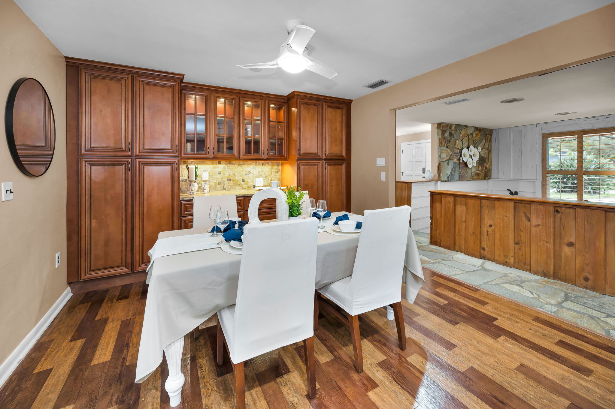 Dining Room3