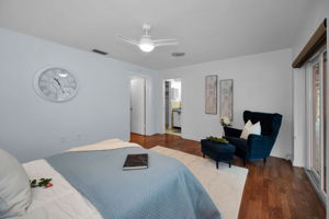 Primary Bedroom1c