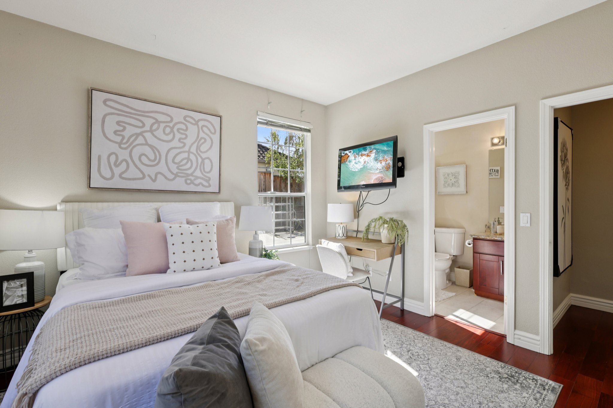 Bentley Ridge Dr-S0810-026.jpg