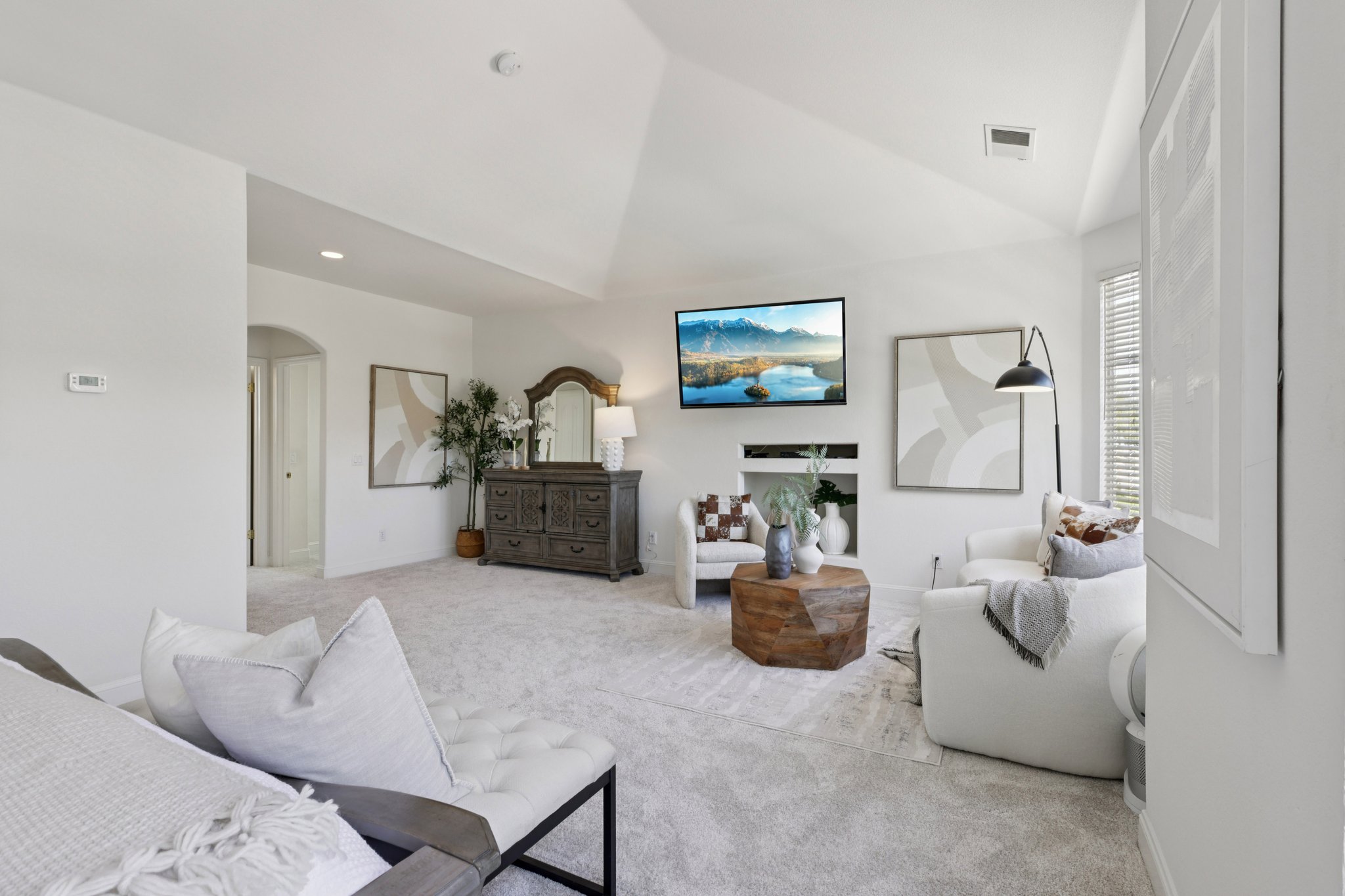 Bentley Ridge Dr-S0810-031.jpg