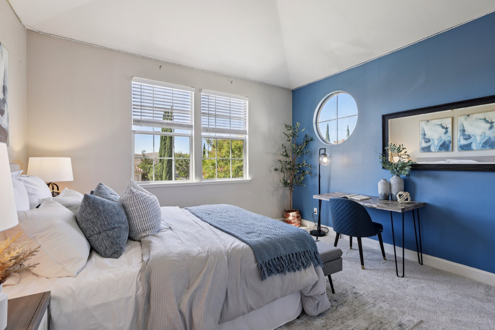 Bentley Ridge Dr-S0810-046.jpg