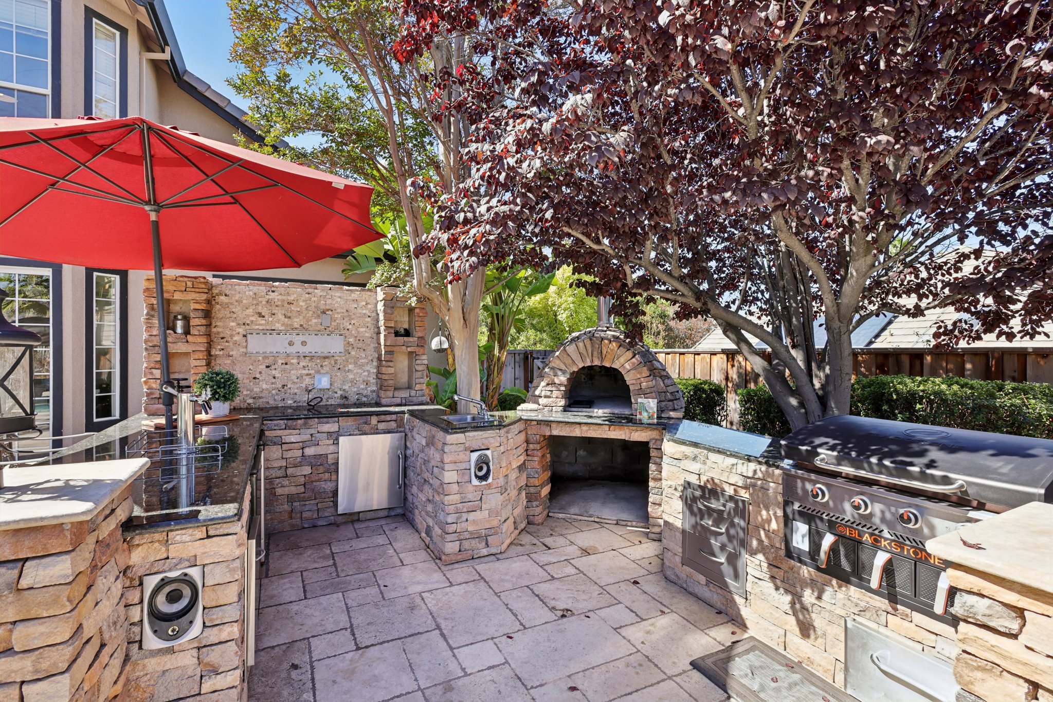 Bentley Ridge Dr-S0810-051.jpg