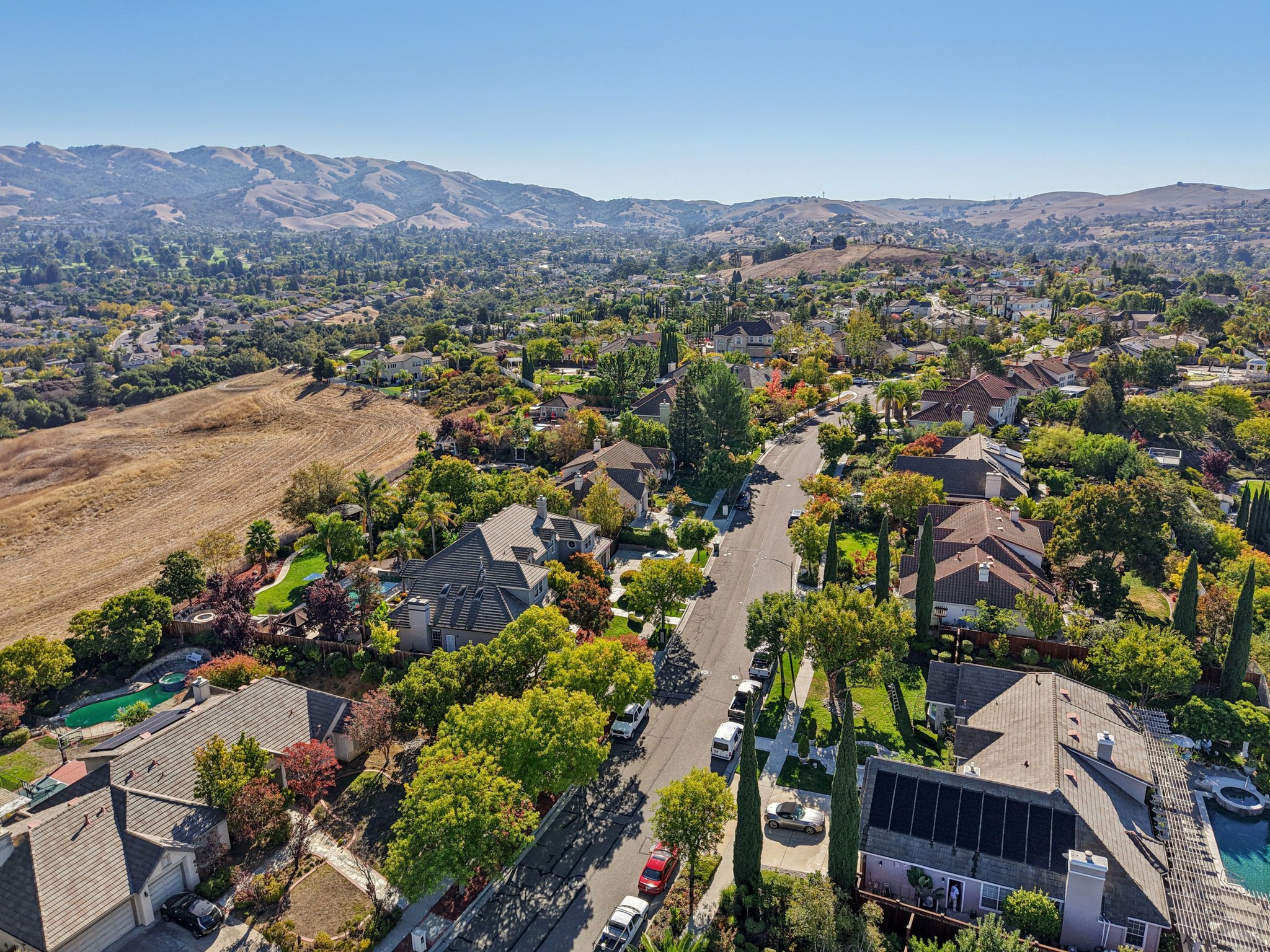 Bentley Ridge Dr-S0810-081.jpg