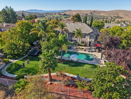 Bentley Ridge Dr-S0810-076.jpg