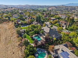 Bentley Ridge Dr-S0810-078.jpg