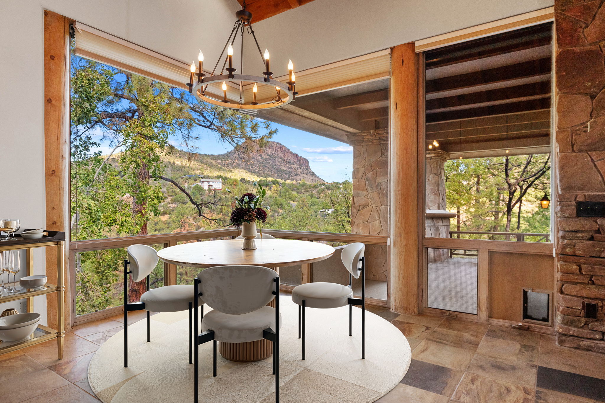 Breakfast Nook VS
