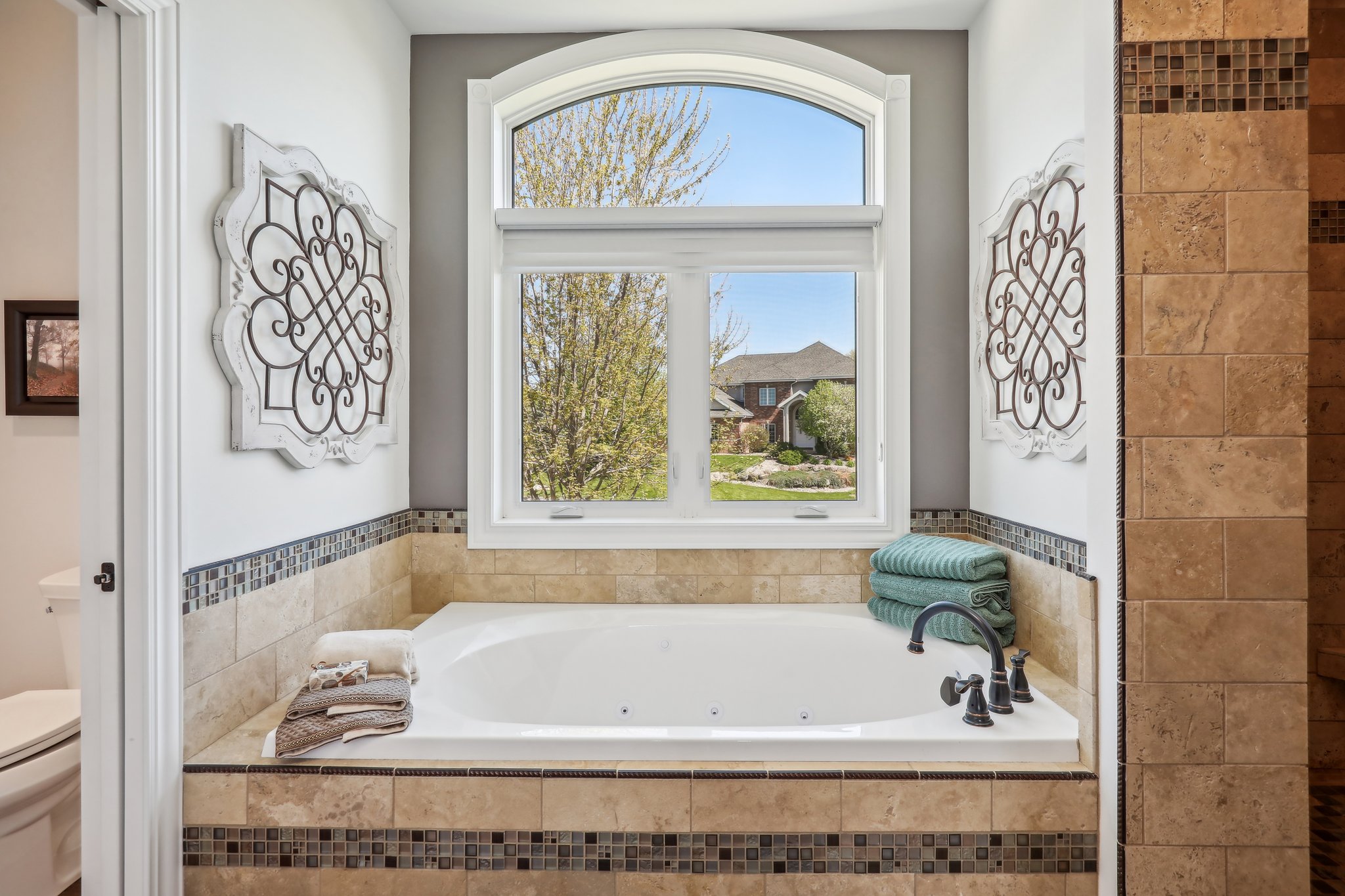 Glen Oaks Cir-047.jpg