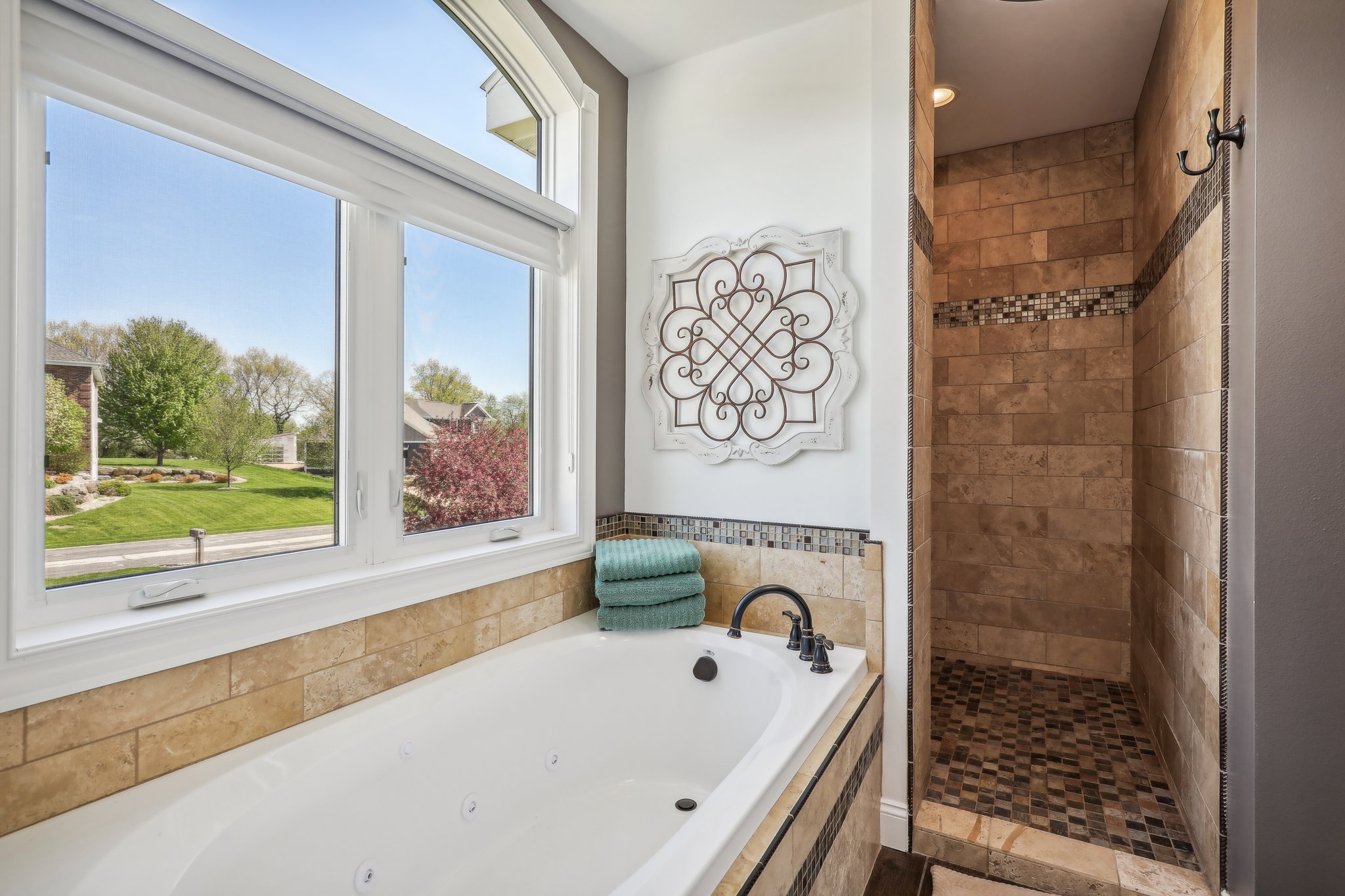 Glen Oaks Cir-048.jpg