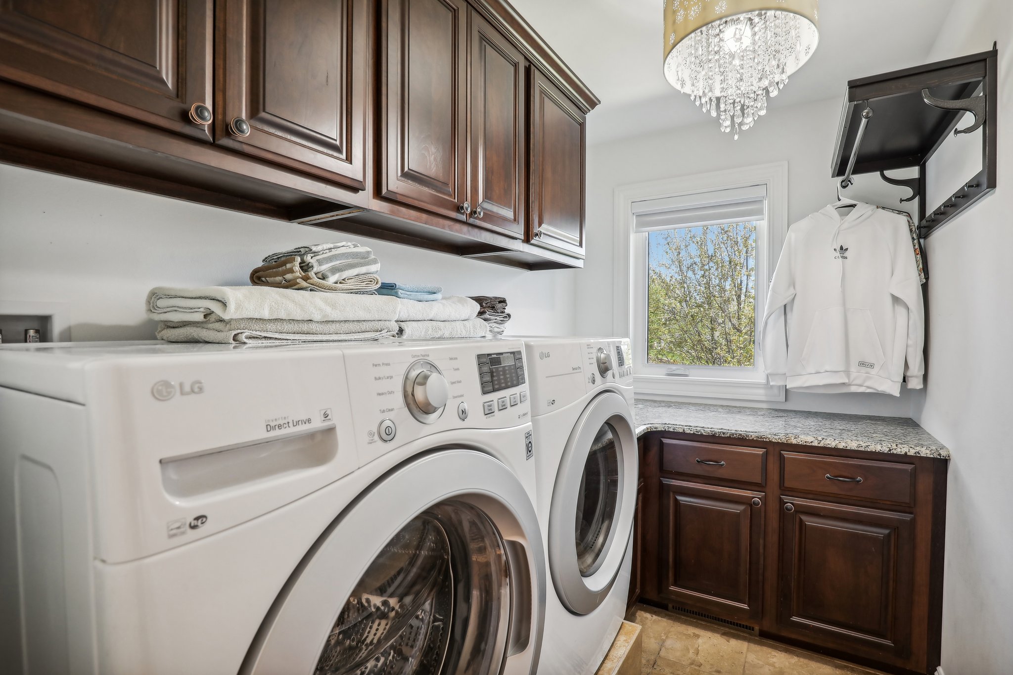 Glen Oaks Cir-056.jpg