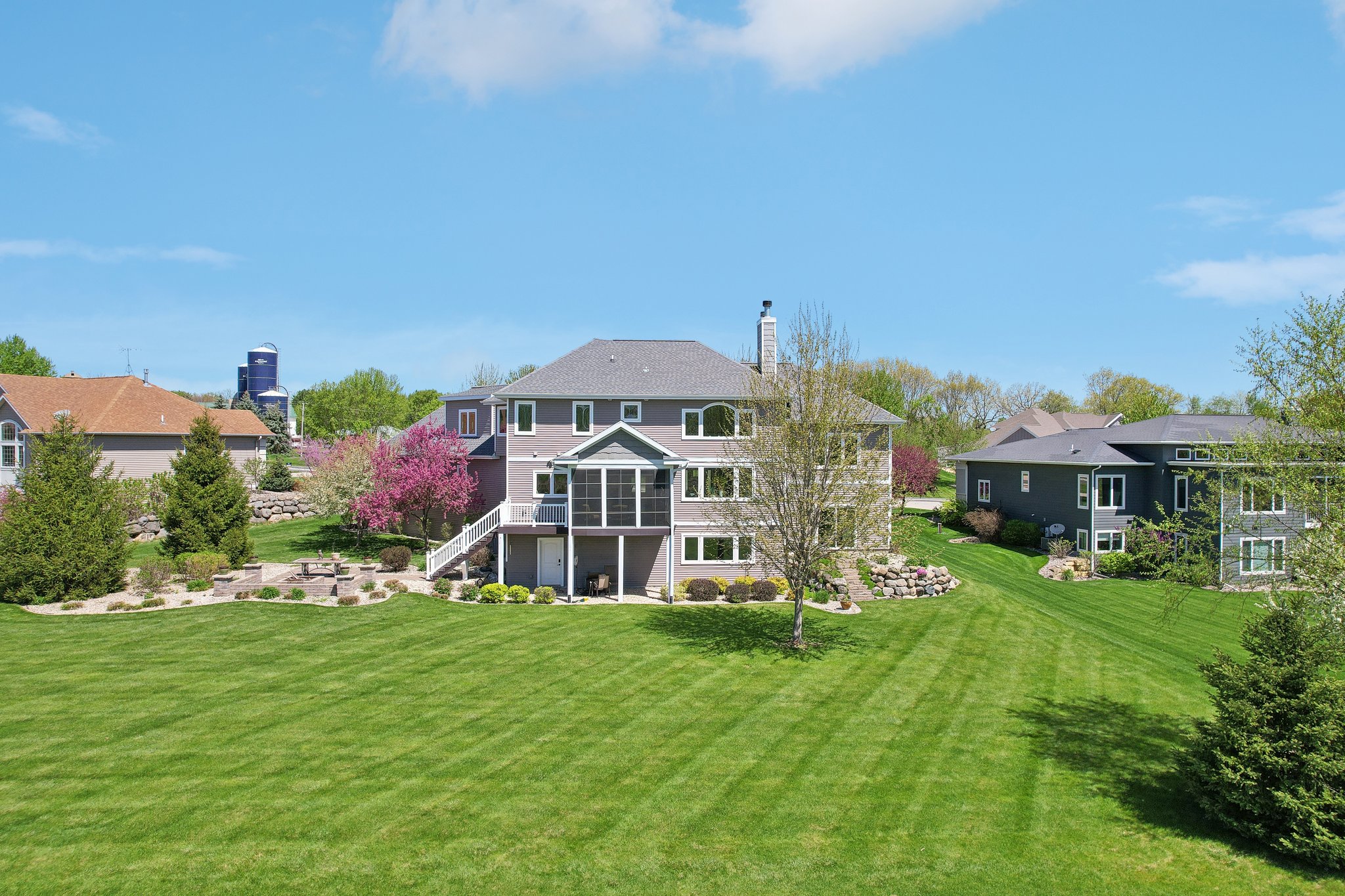 Glen Oaks Cir-080.jpg