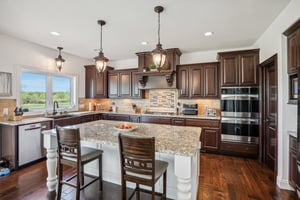 Glen Oaks Cir-024.jpg