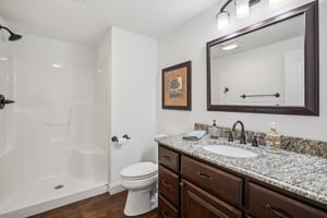 Glen Oaks Cir-041.jpg