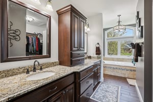 Glen Oaks Cir-045.jpg