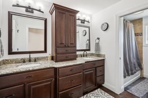 Glen Oaks Cir-051.jpg