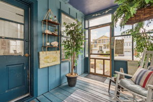 Screened-in Porch