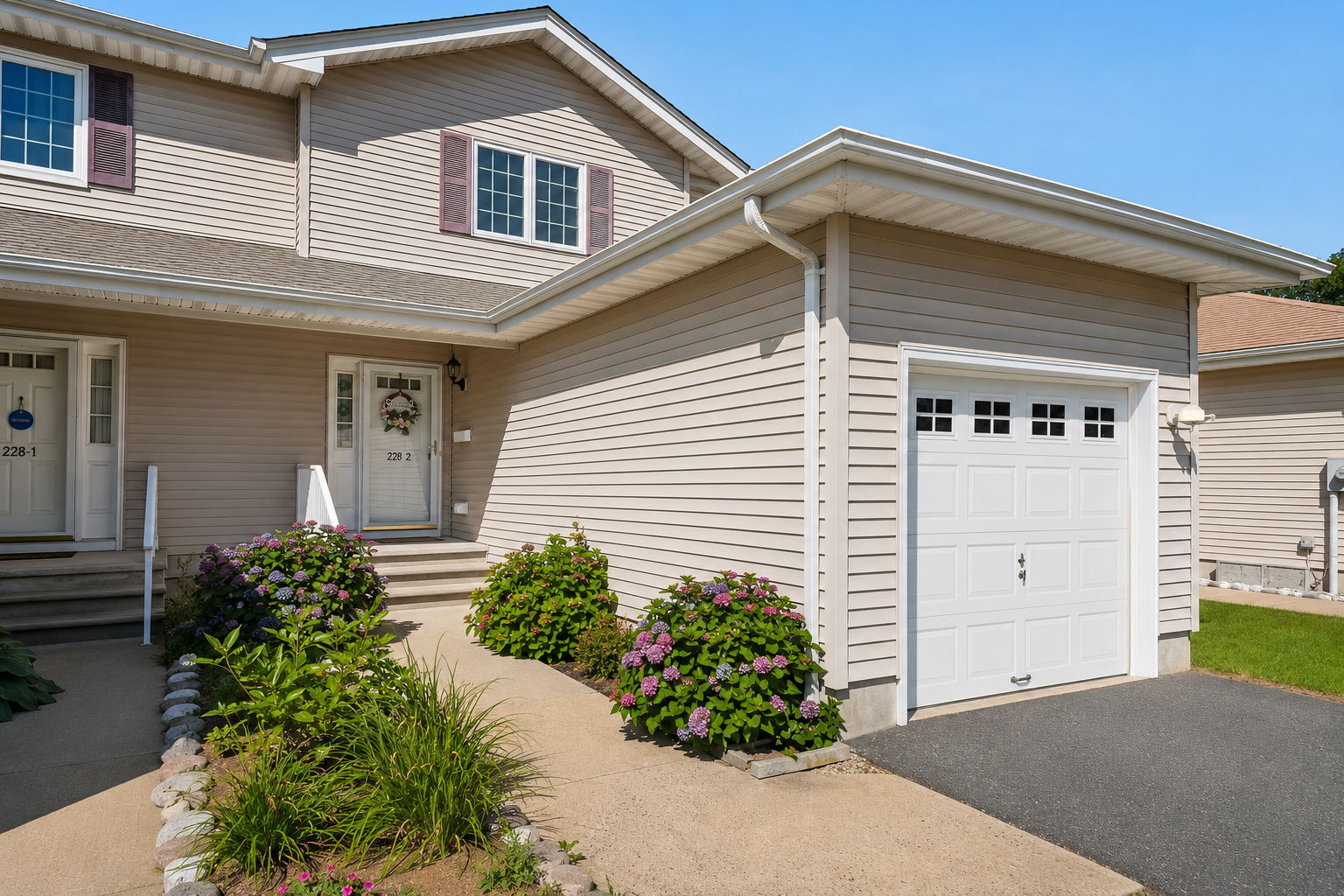 Wonderful End Unit Townhome