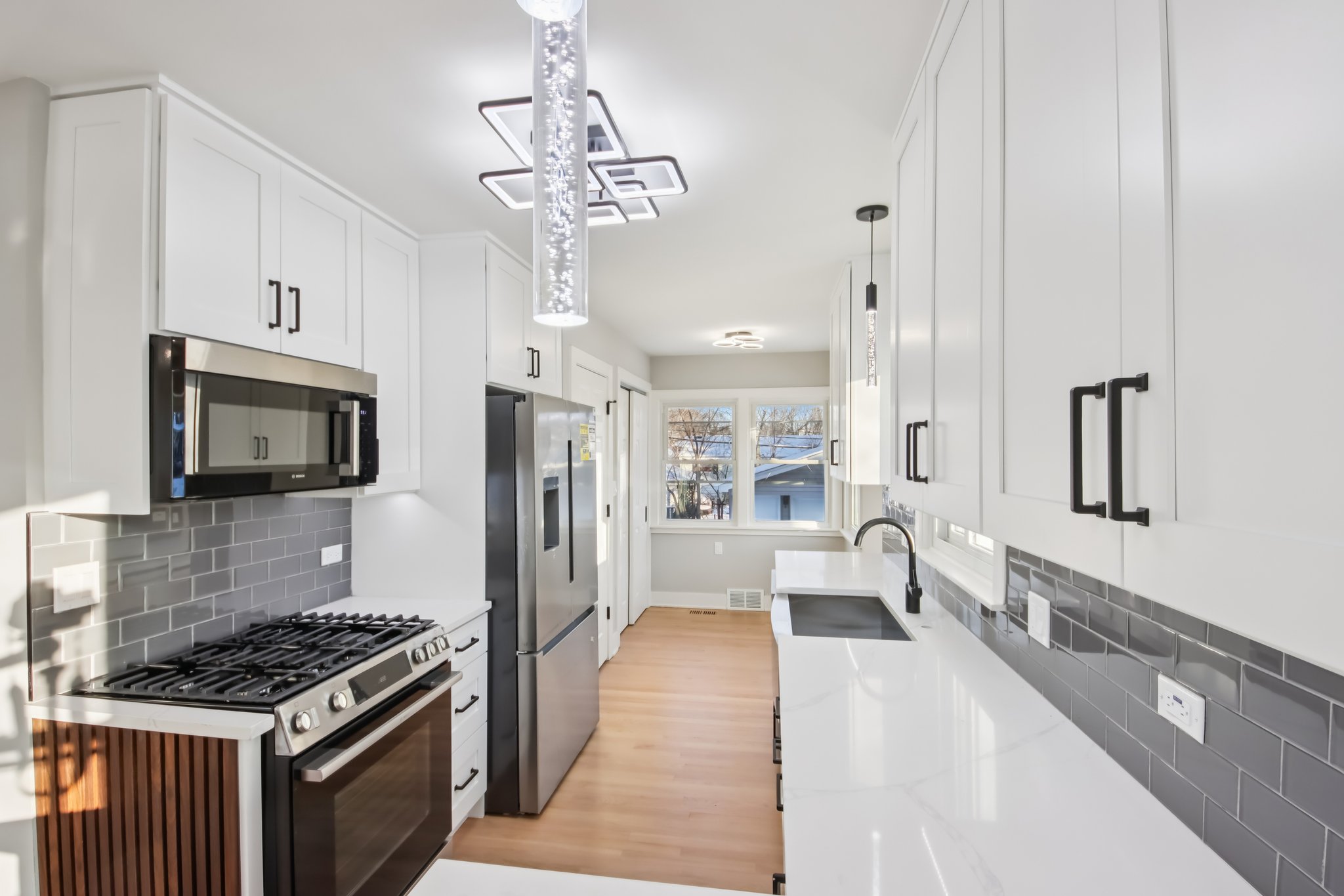 4th St-S2701-013.jpg