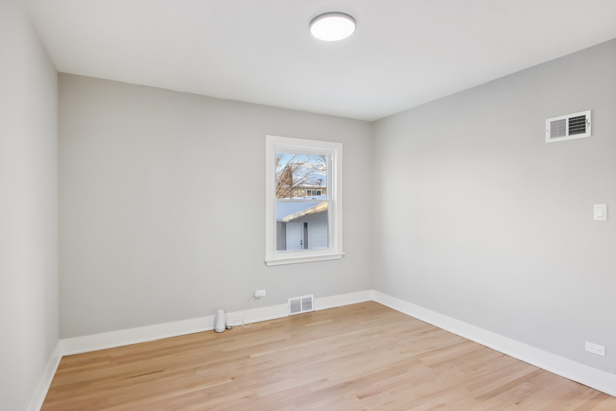 4th St-S2701-017.jpg