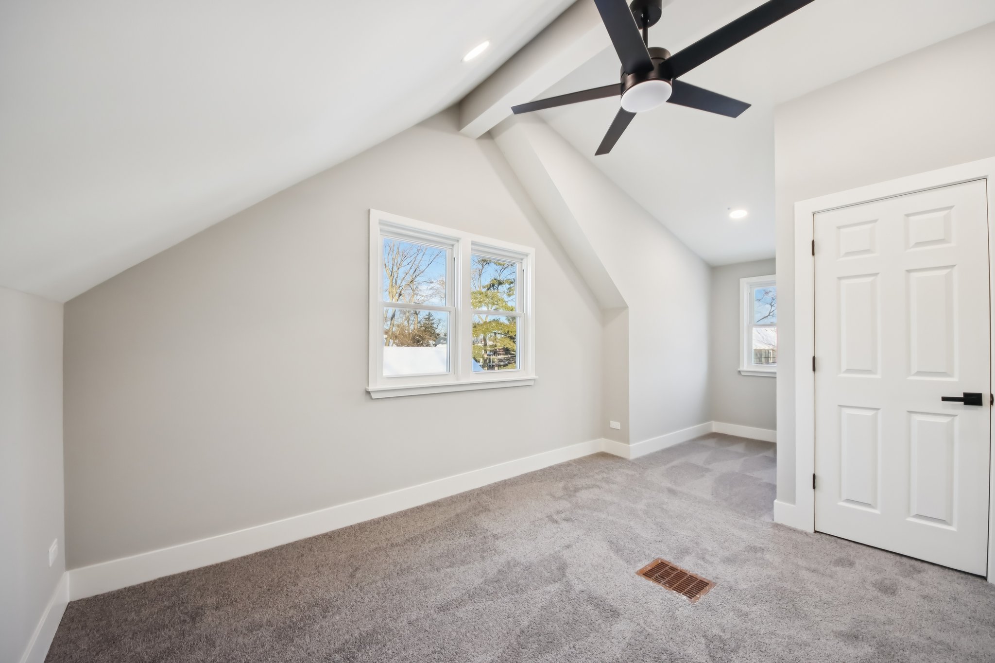 4th St-S2701-024.jpg