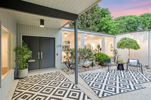 Seamless Indoor/Outdoor Living