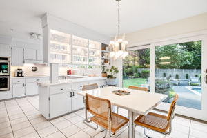 Expansive Dine-in Kitchen