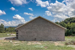Buttercup Flds Rd-034