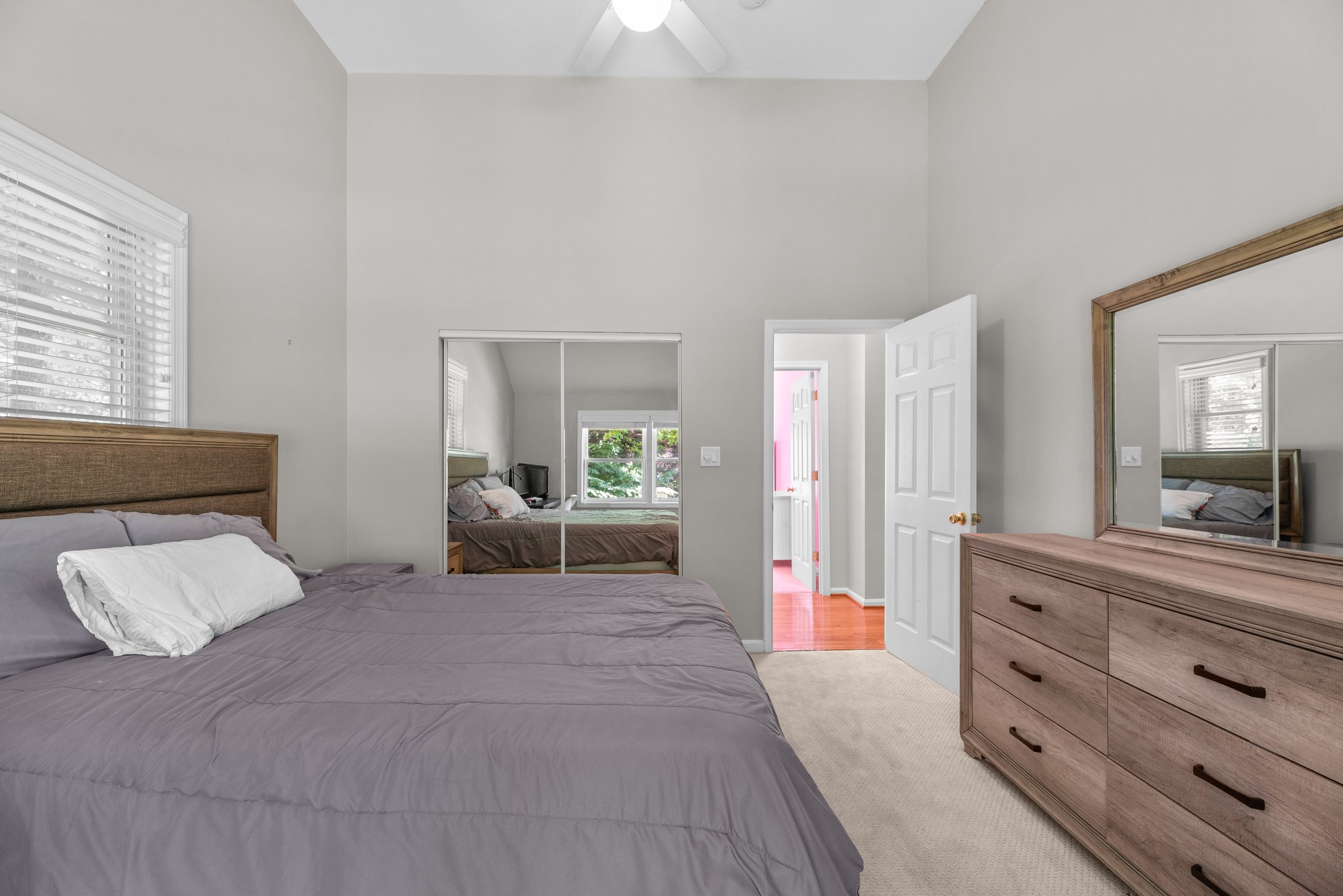 39. Upper bedroom.jpg