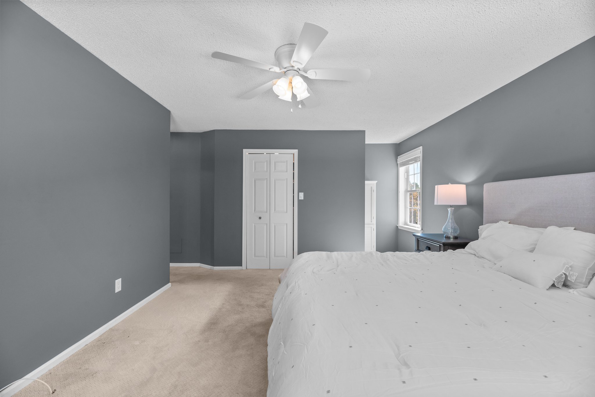 25. Upper bedroom.jpg