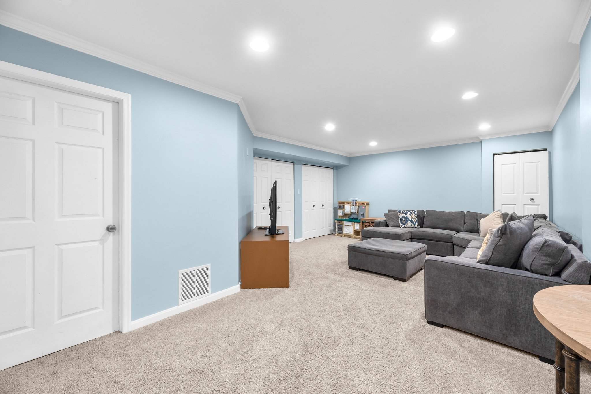 40. Recreation room.jpg