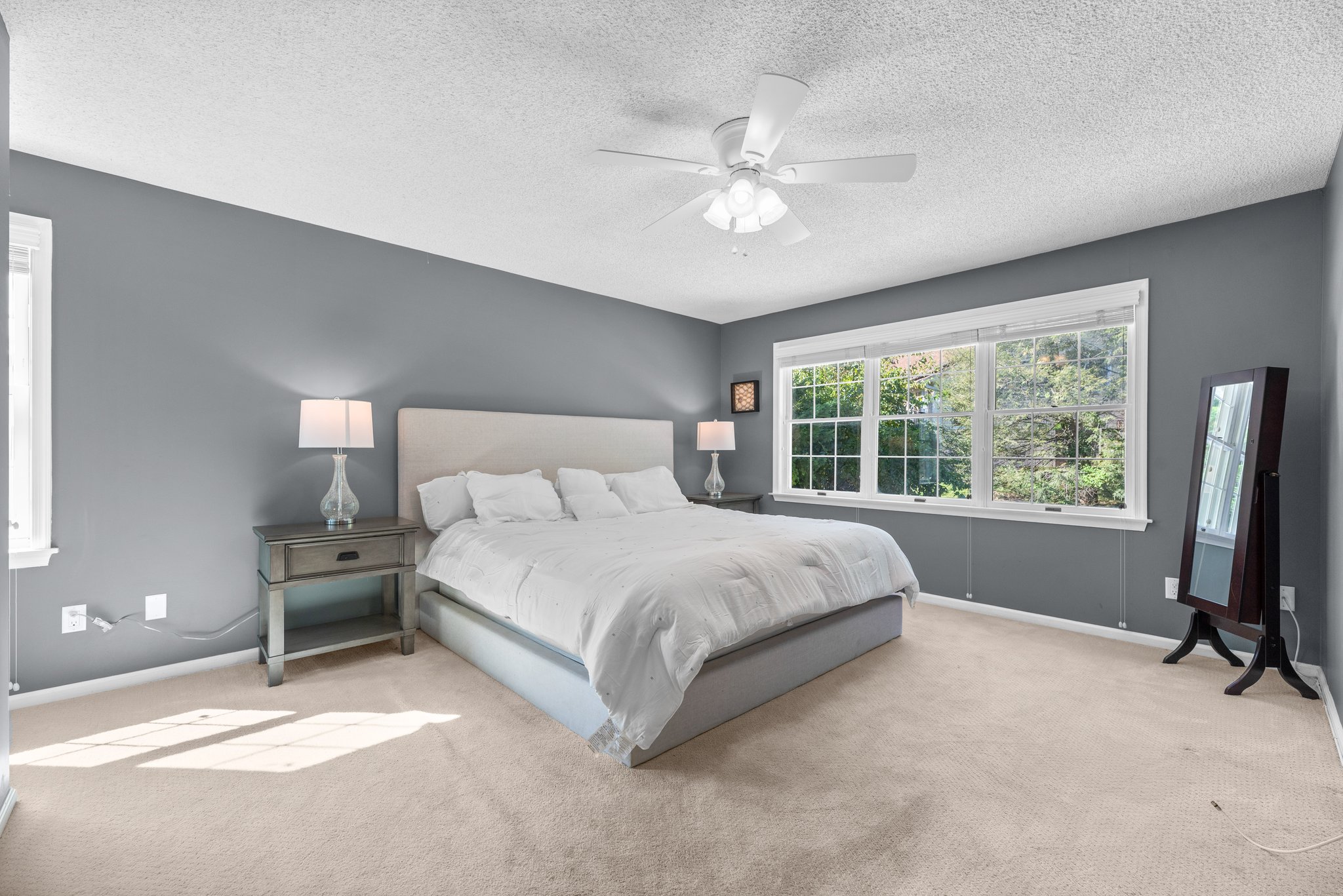 24. Upper bedroom.jpg