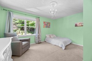 32. Upper bedroom.jpg