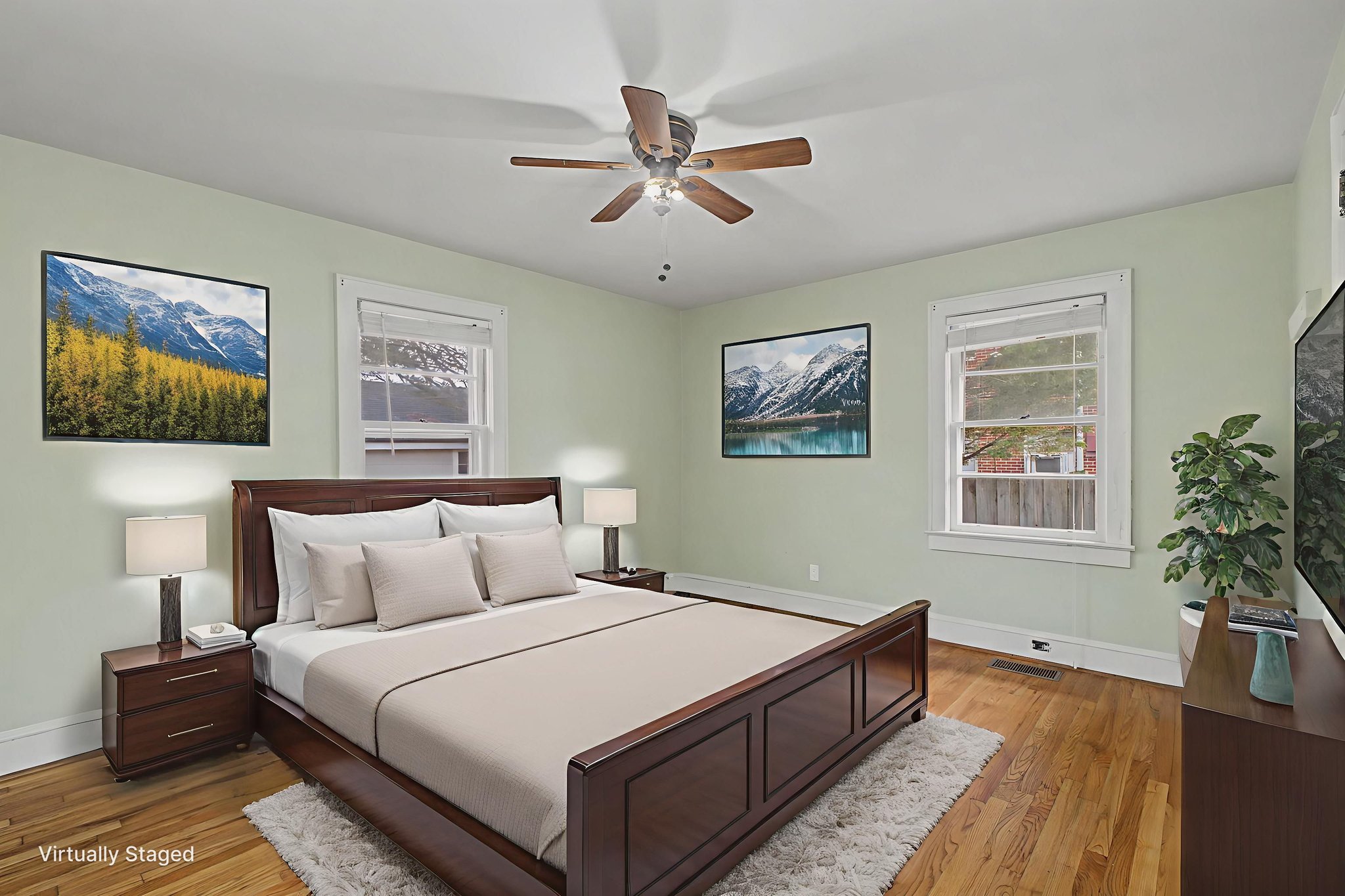 DSC08763 virtually staged.jpeg