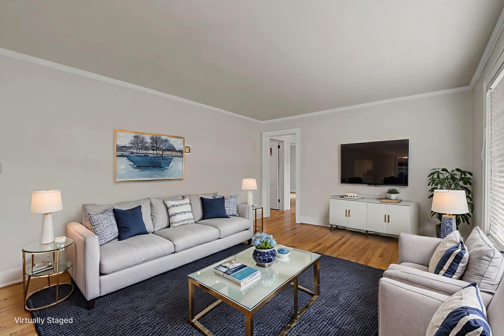 DSC08790 virtually staged.jpeg