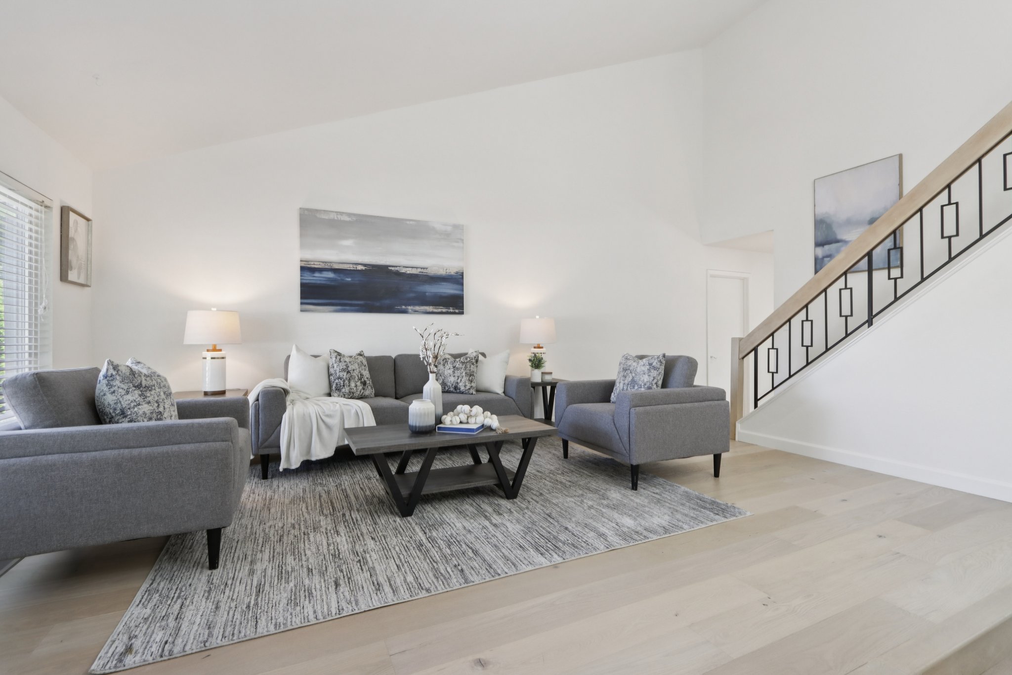 Martinvale Ln-L0811-012.jpg