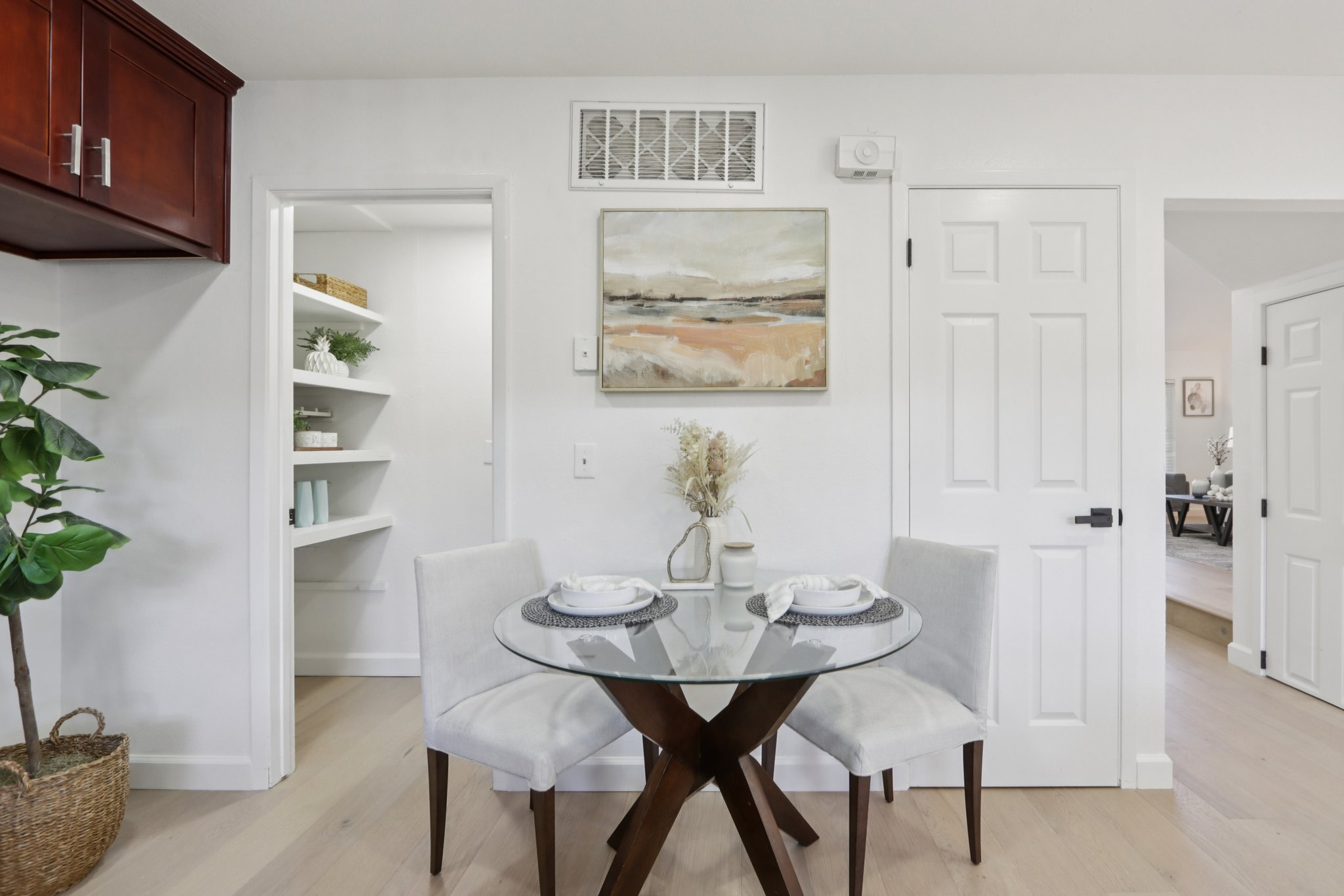 Martinvale Ln-L0811-024.jpg