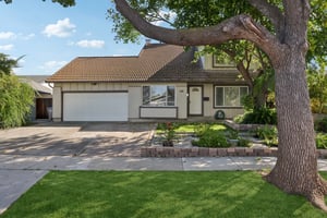 Martinvale Ln-L0811-001.jpg