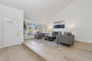 Martinvale Ln-L0811-014.jpg