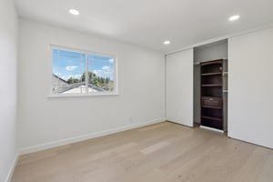 Martinvale Ln-L0811-032.jpg